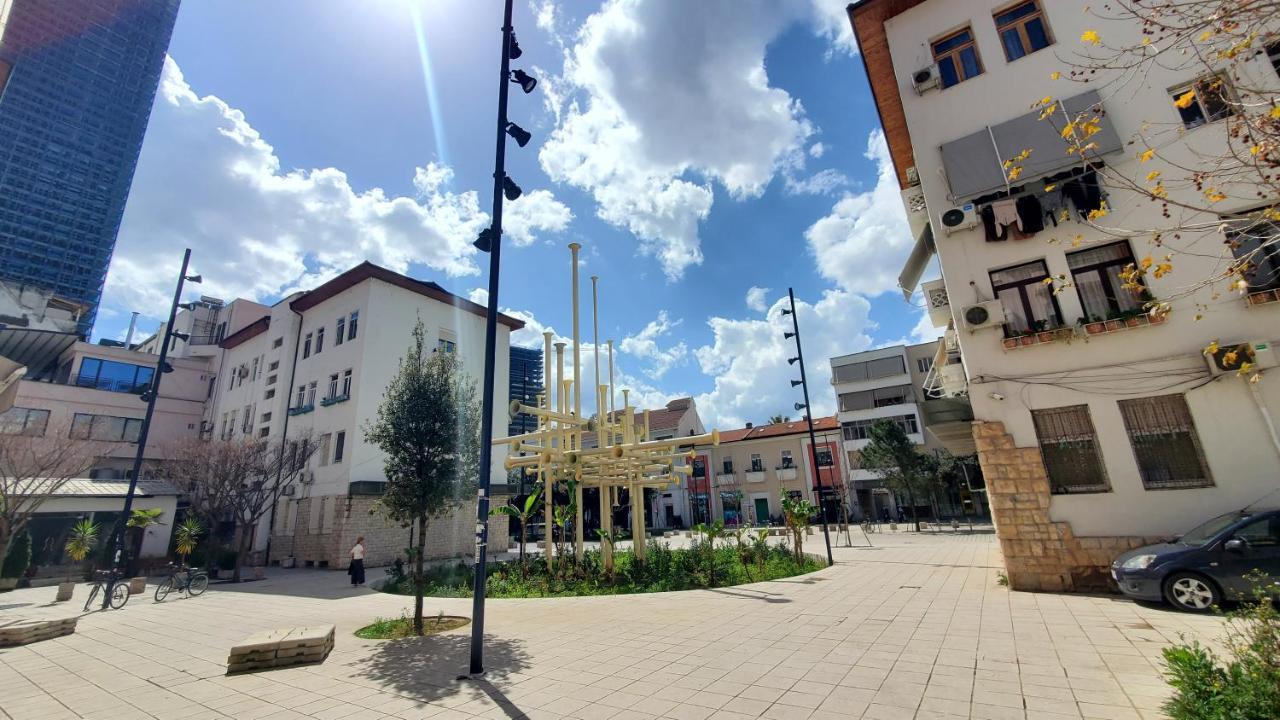Metropolitan Apartments - City Center Tirana Esterno foto